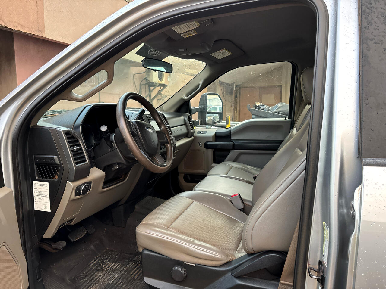 Ford Super Duty F-250 SRW King Ranch 4WD Crew Cab 8' Box 2017