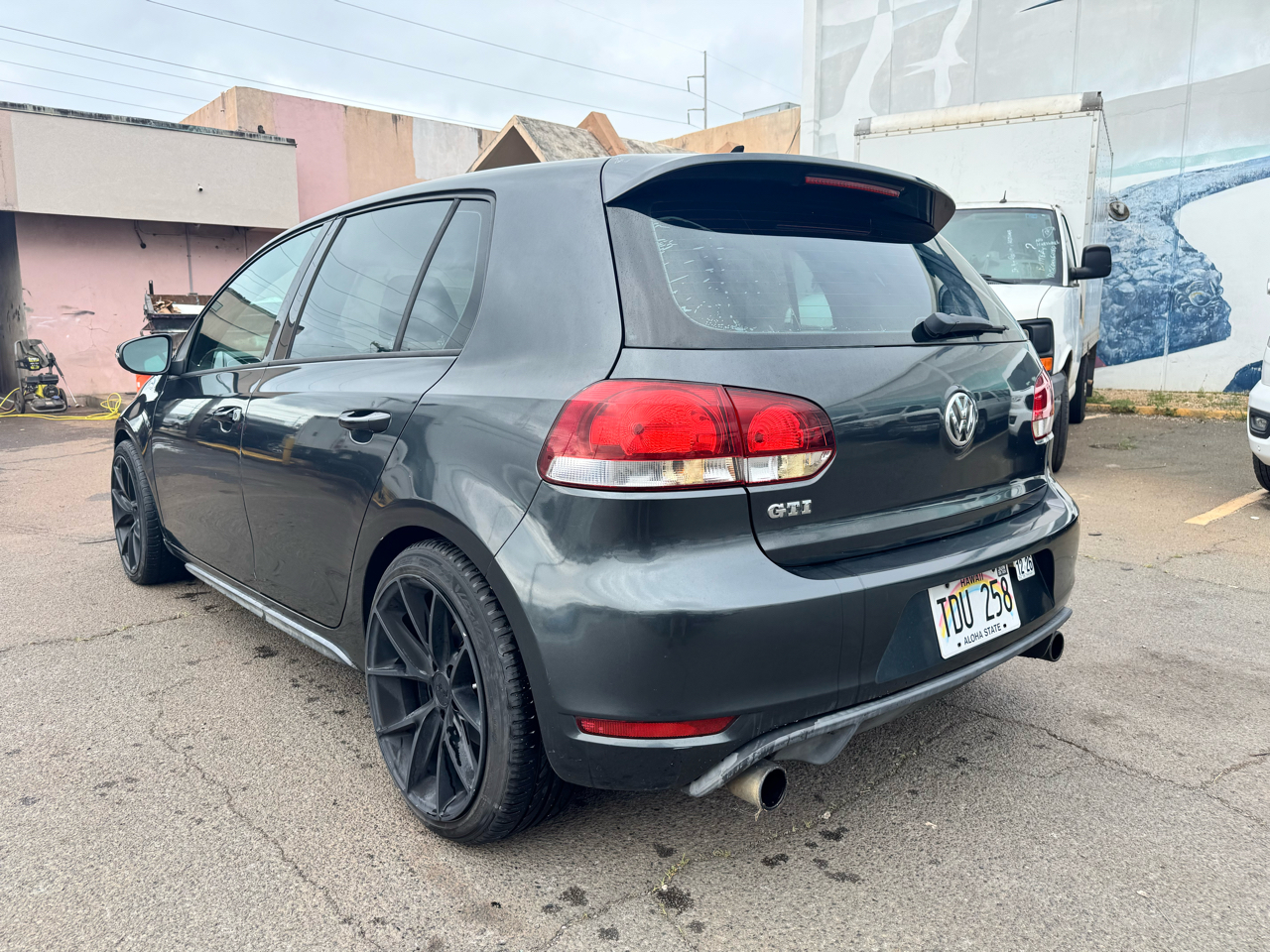 Volkswagen GTI 4dr HB DSG PZEV 2010