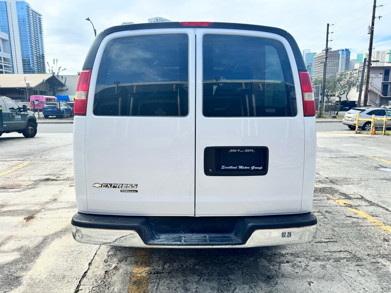 Chevrolet Express Cargo Van RWD 2500 135" 2012