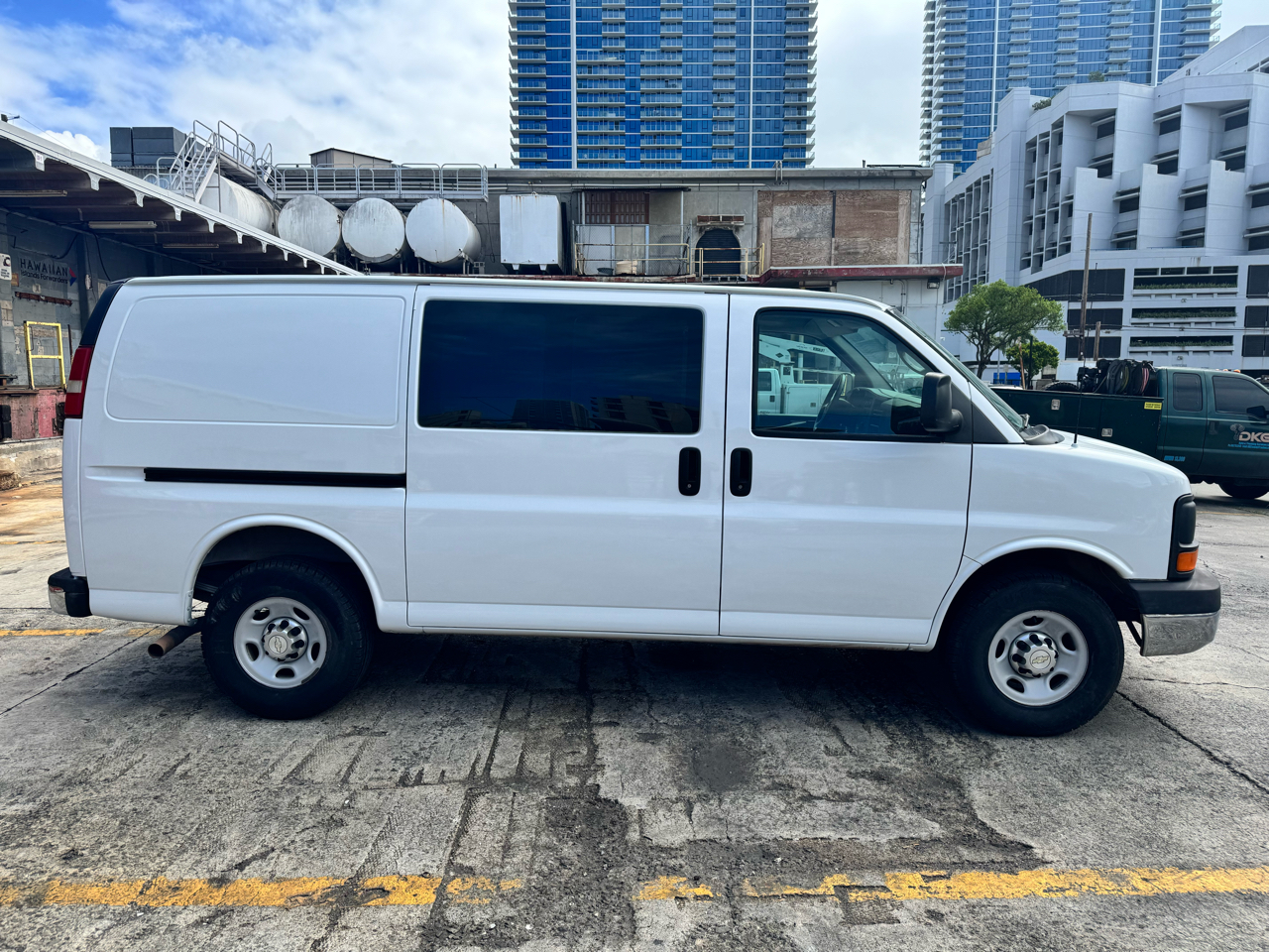 Chevrolet Express Cargo Van RWD 2500 135" 2012