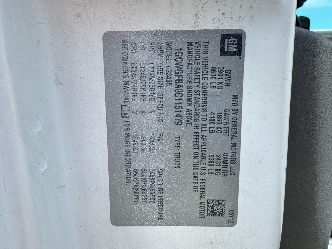 Chevrolet Express Cargo Van RWD 2500 135" 2012