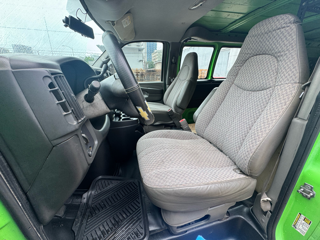 Chevrolet Express Cargo Van 3500 155" WB RWD 2004