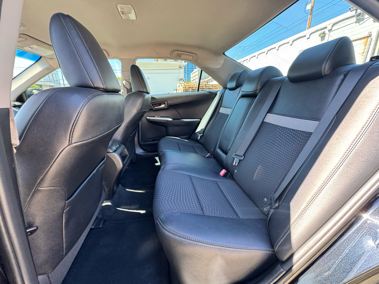 Toyota Camry 4dr Sdn I4 Auto XLE (Natl) 2013