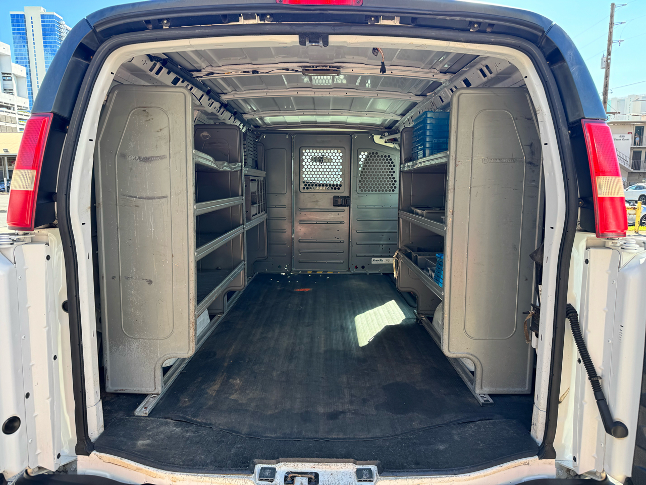 Chevrolet Express Cargo Van RWD 2500 135" 2012