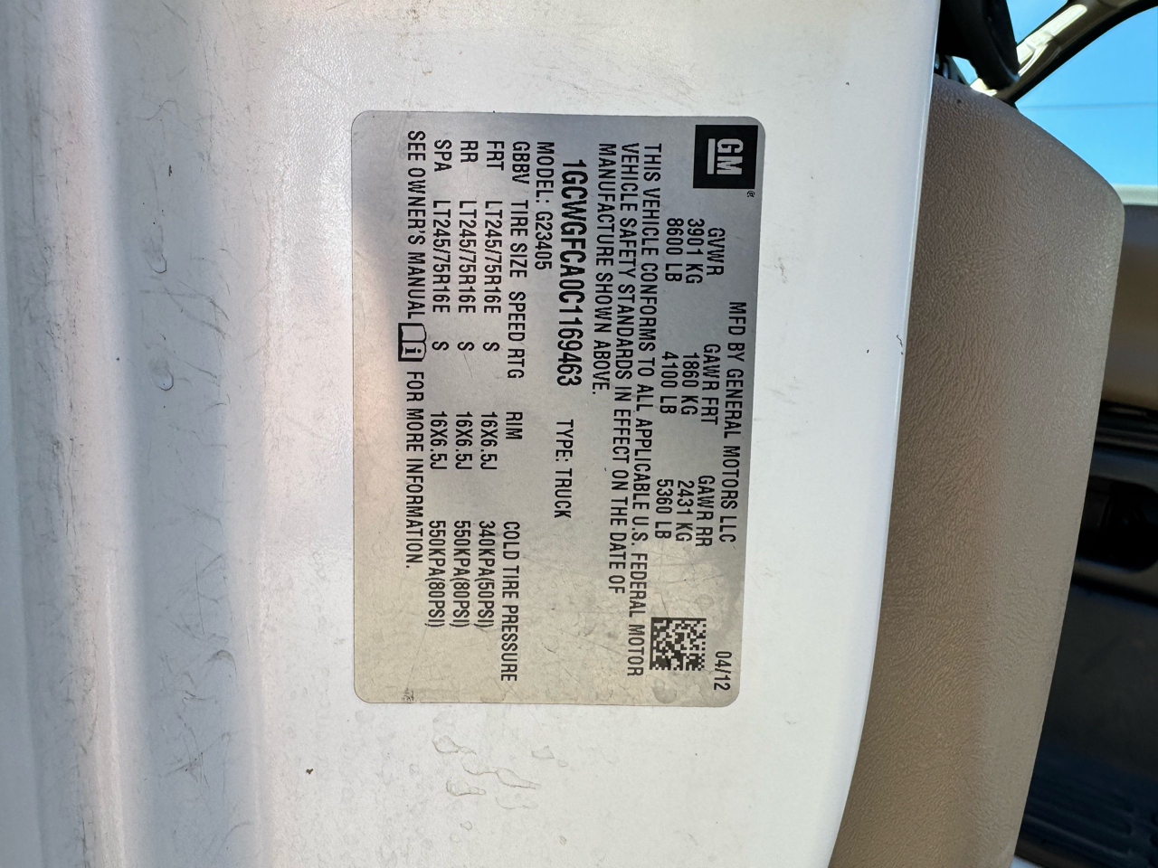 Chevrolet Express Cargo Van RWD 2500 135" 2012