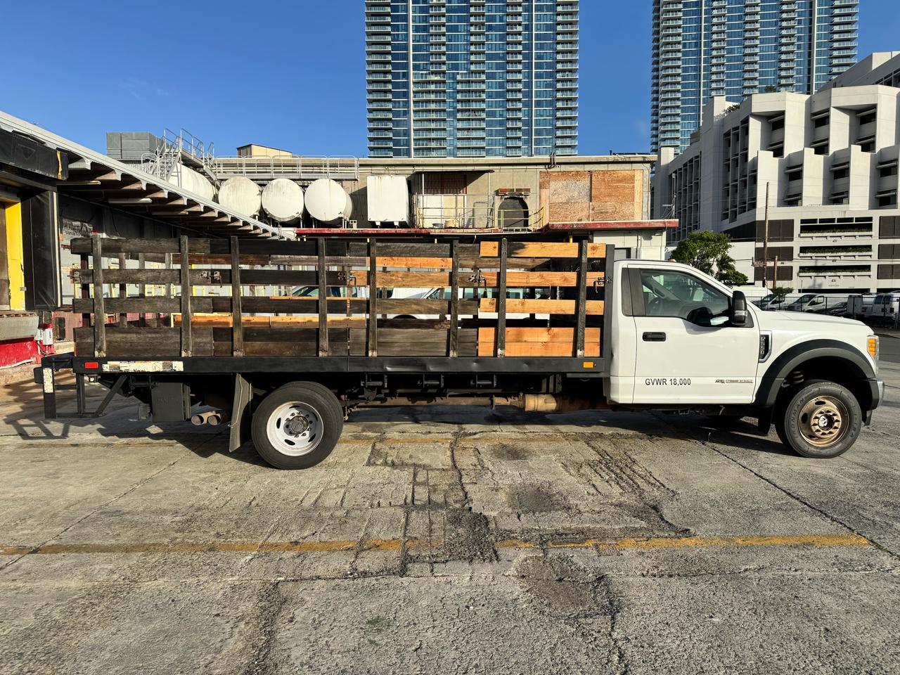 Ford Super Duty F-550 DRW XLT 4WD Reg Cab 145" WB 60" CA 2017