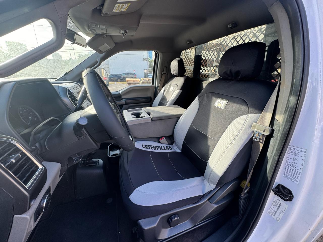 Ford Super Duty F-550 DRW XLT 4WD Reg Cab 145" WB 60" CA 2017