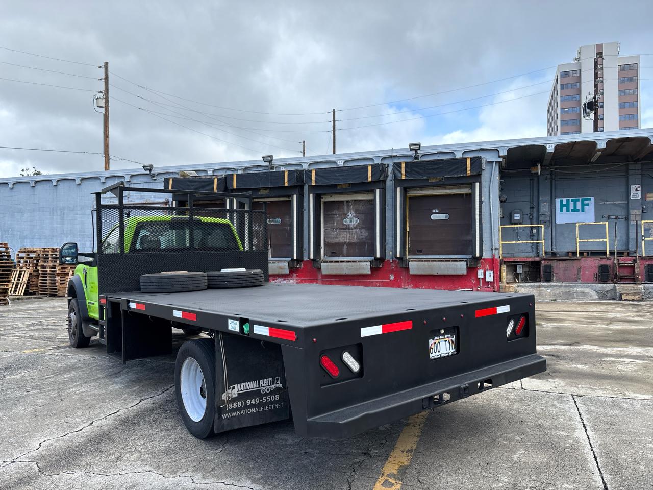 Ford Super Duty F-450 DRW XLT 2WD Reg Cab 145" WB 60" CA 2018