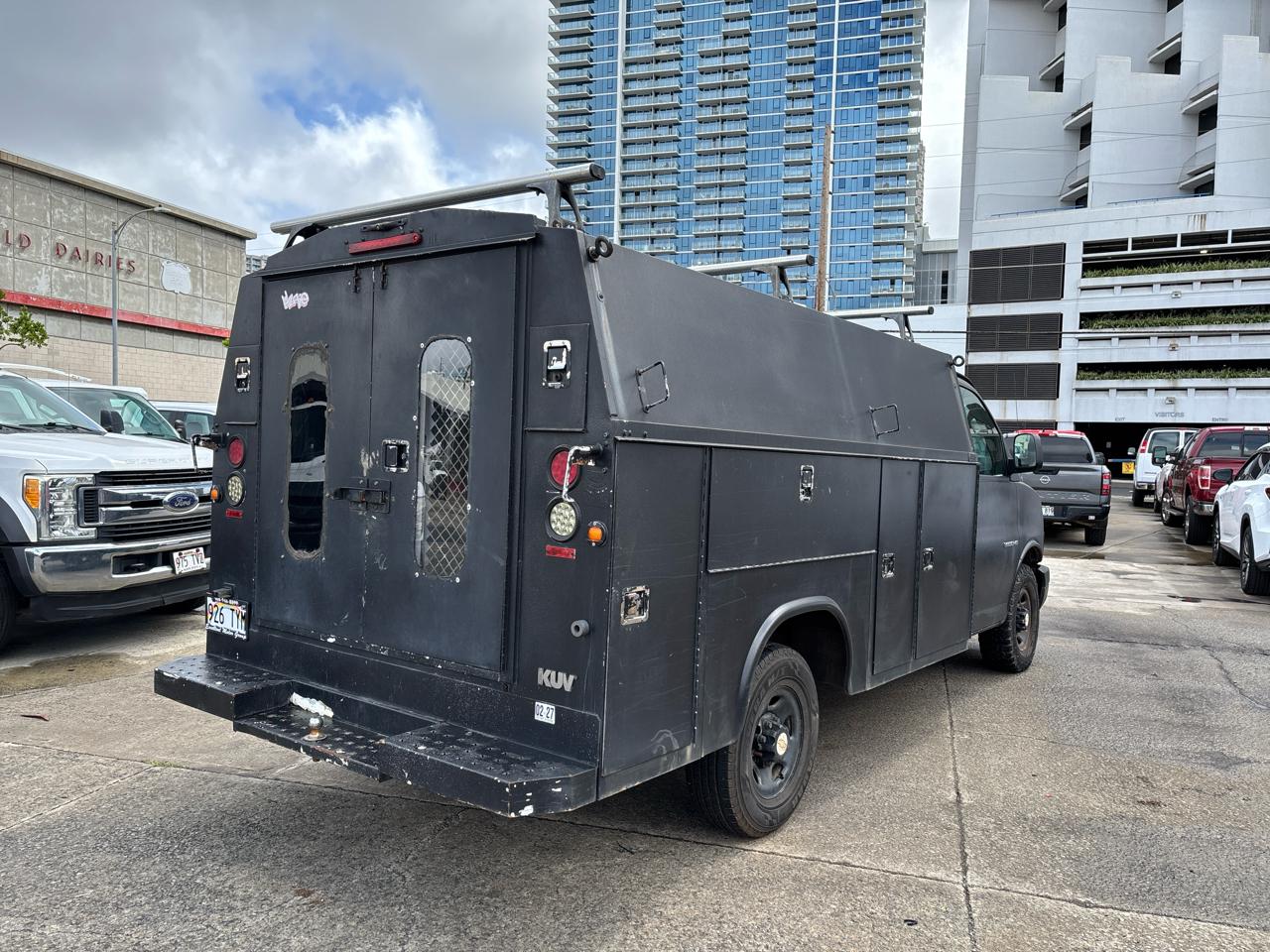 Chevrolet Express Cargo Van RWD 1500 135" 2007