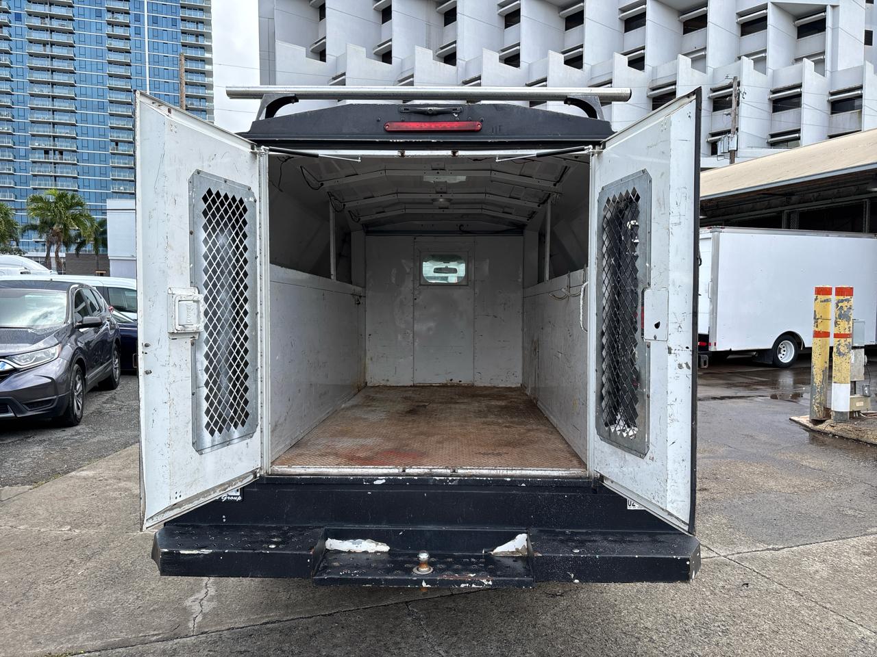 Chevrolet Express Cargo Van RWD 1500 135" 2007