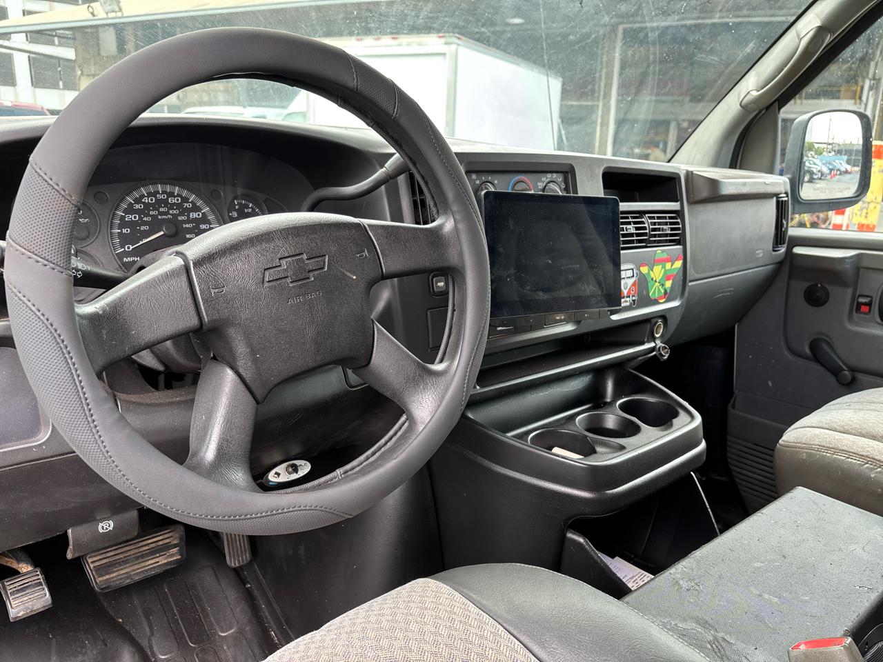 Chevrolet Express Cargo Van RWD 1500 135" 2007