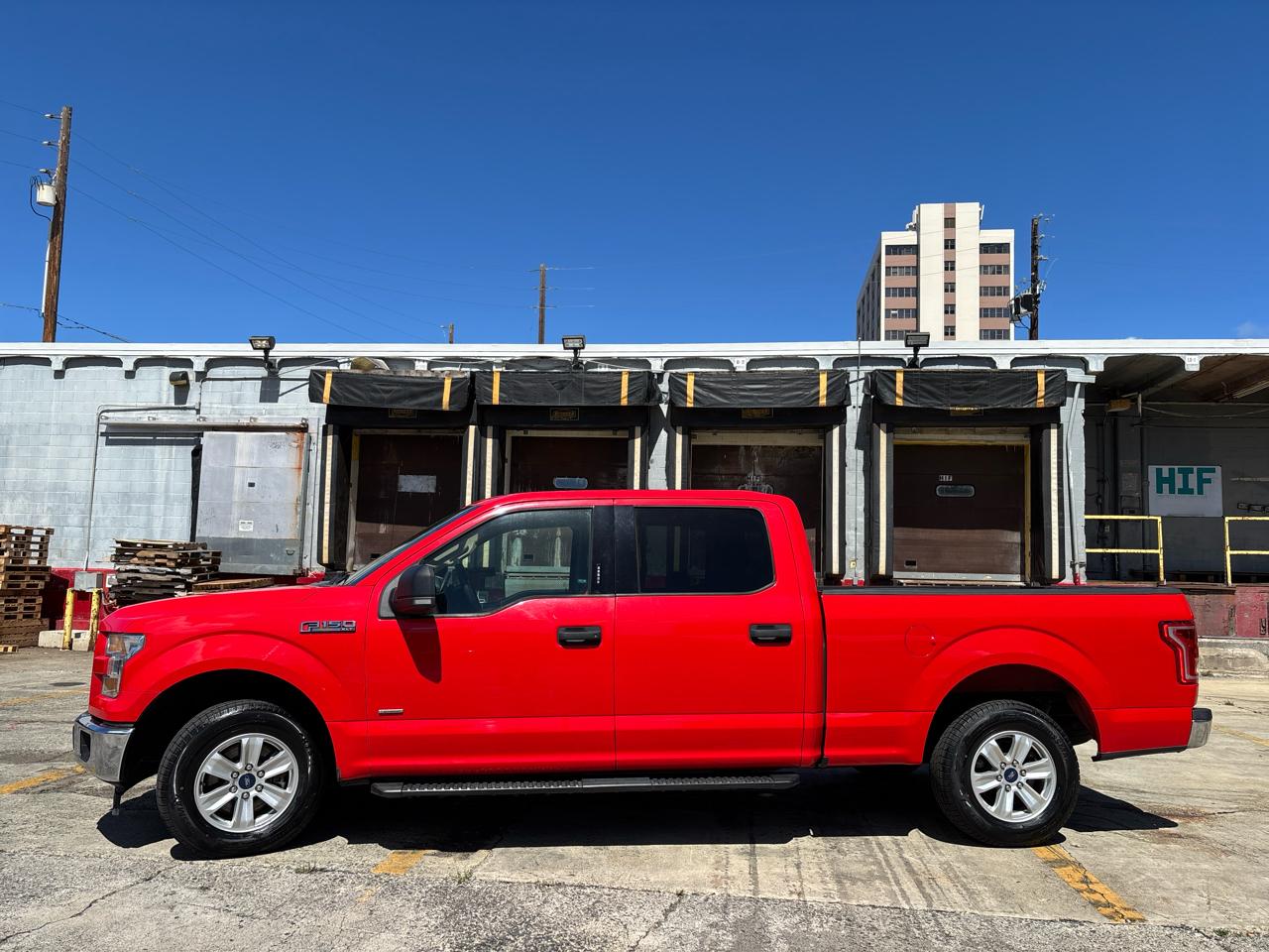 Ford F-150 2WD SuperCrew 145" XLT 2017