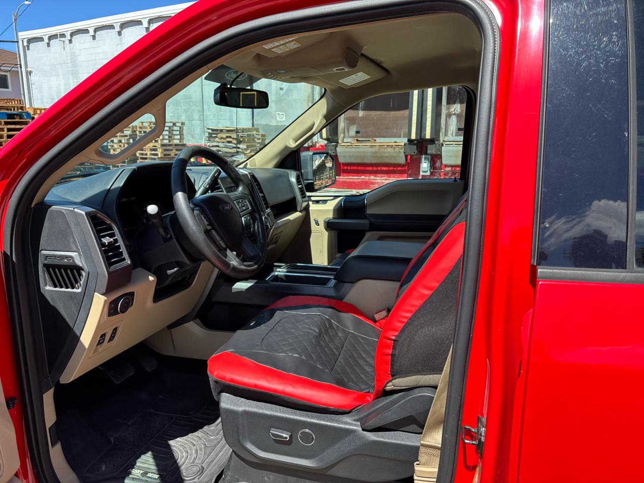 Ford F-150 2WD SuperCrew 145" XLT 2017