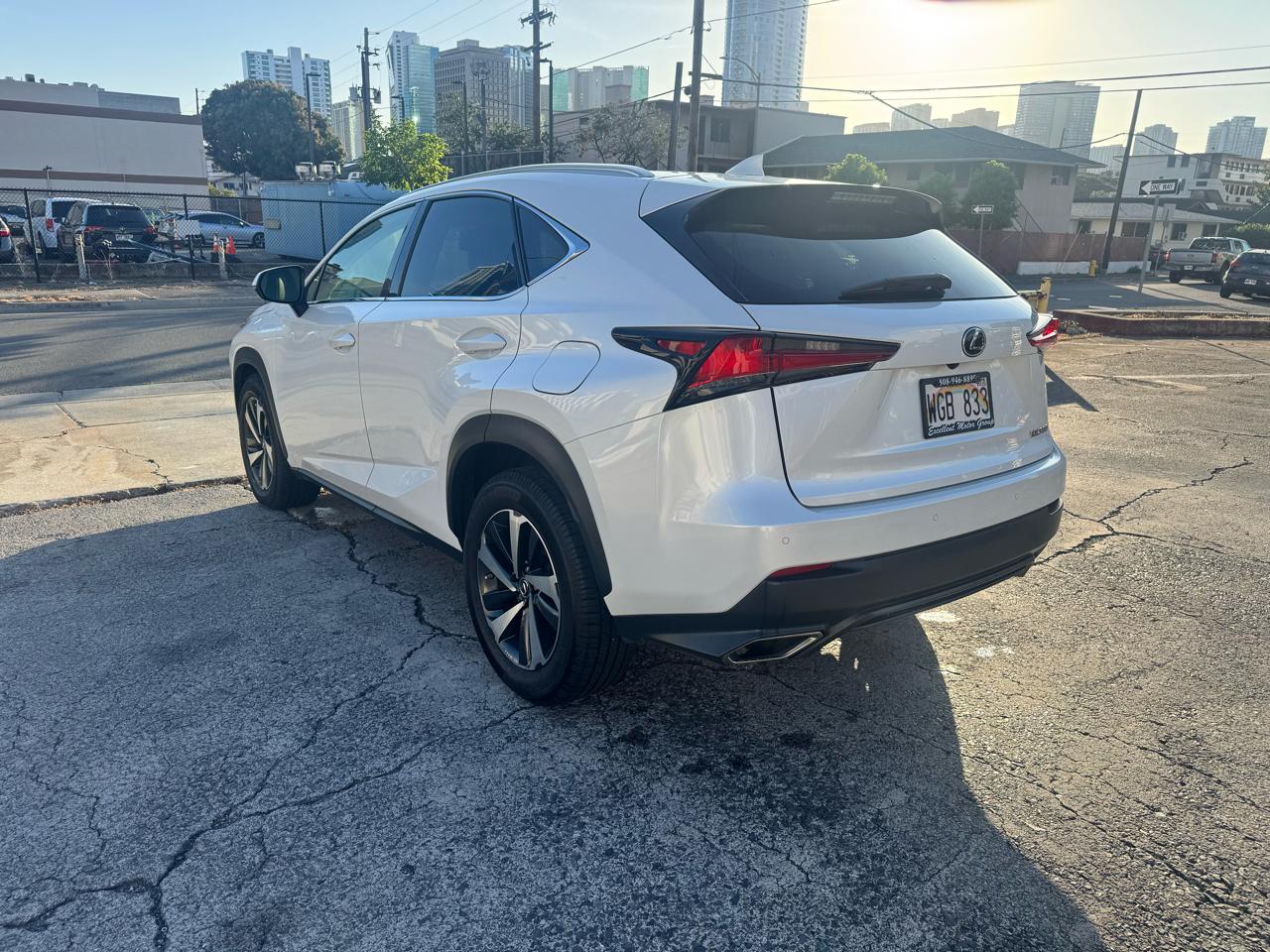 Lexus NX NX 300 Luxury FWD 2021