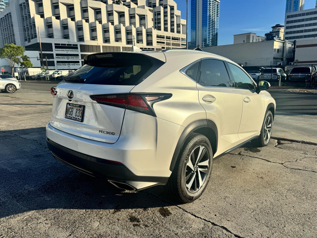 Lexus NX NX 300 Luxury FWD 2021
