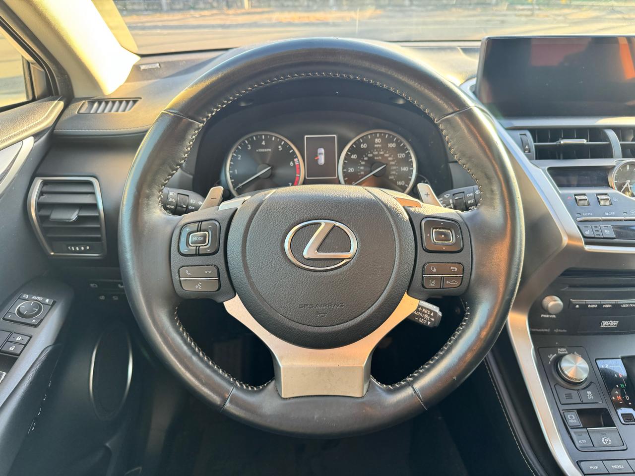 Lexus NX NX 300 Luxury FWD 2021