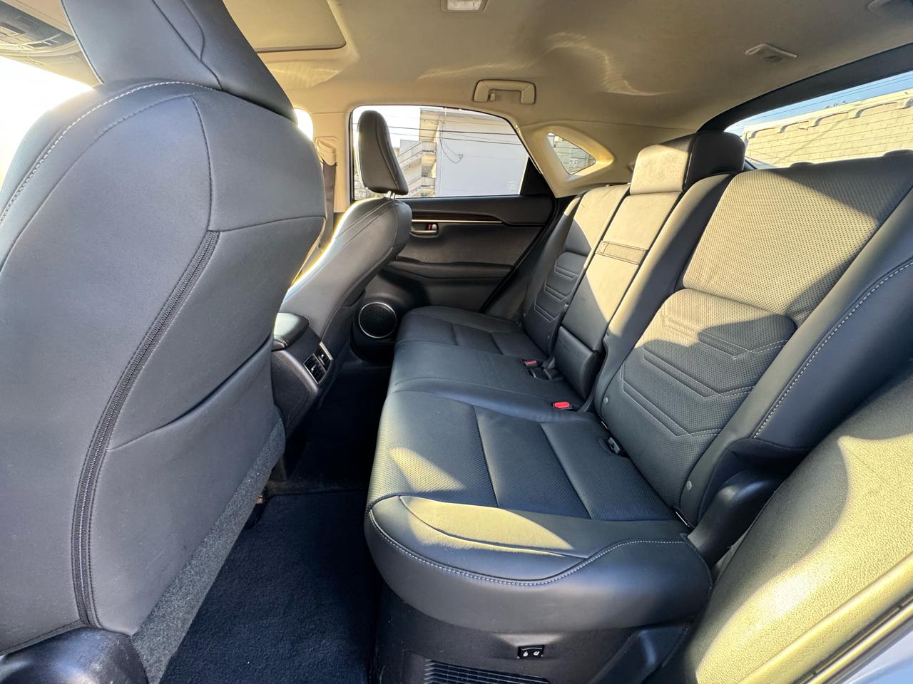 Lexus NX NX 300 Luxury FWD 2021