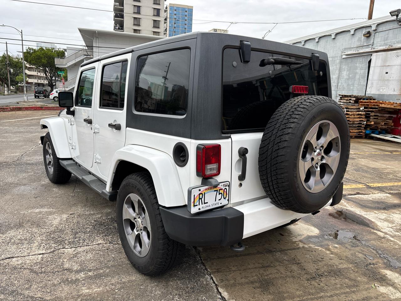 Jeep Wrangler Unlimited 4WD 4dr Sahara 2016