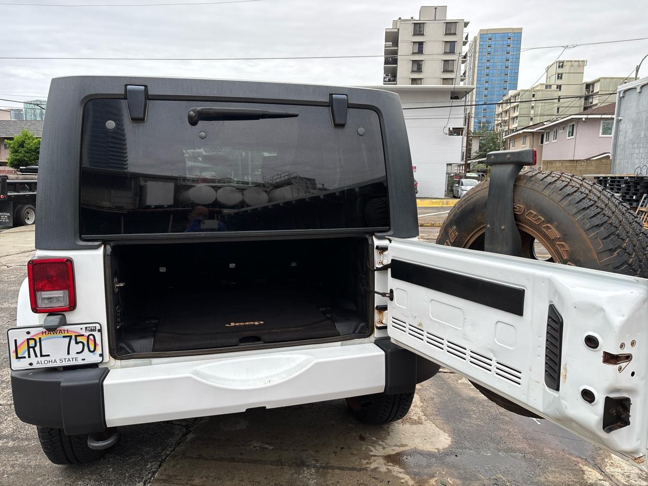 Jeep Wrangler Unlimited 4WD 4dr Sahara 2016