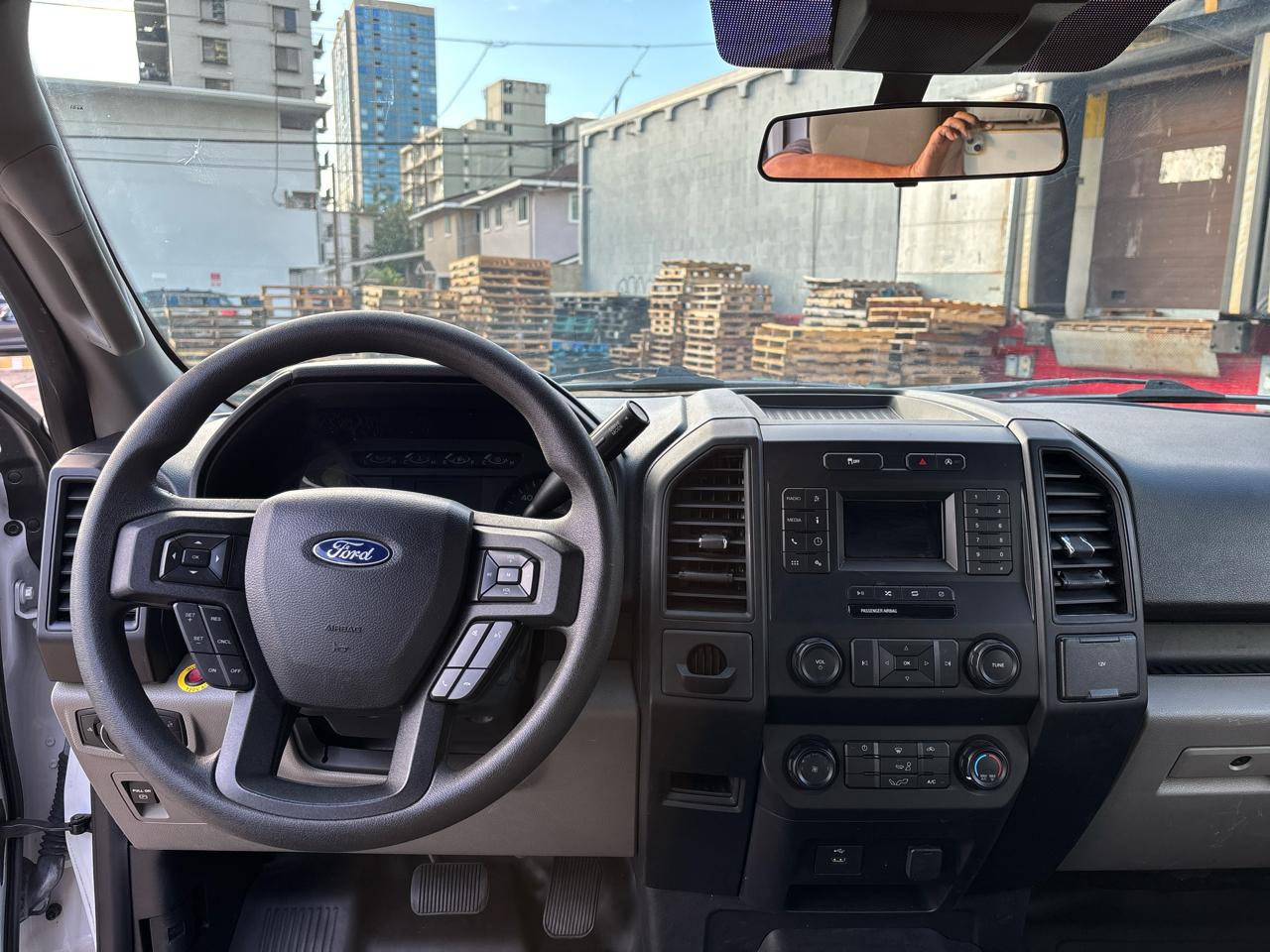 Ford F-150 2WD SuperCab 145" XL 2019