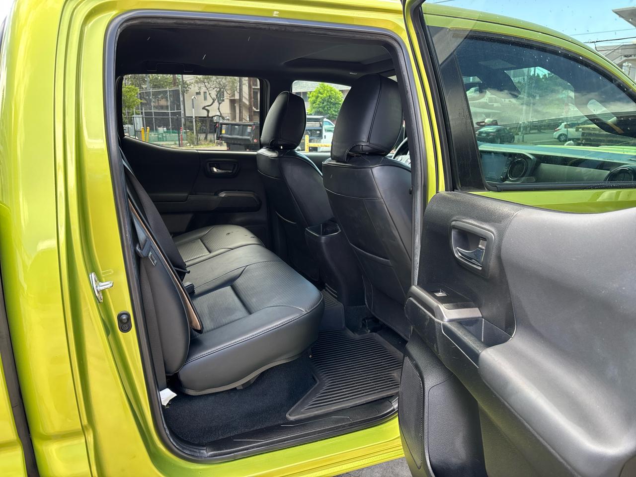 Toyota Tacoma 2WD TRD Sport Double Cab 6' Bed V6 AT (Natl) 2023