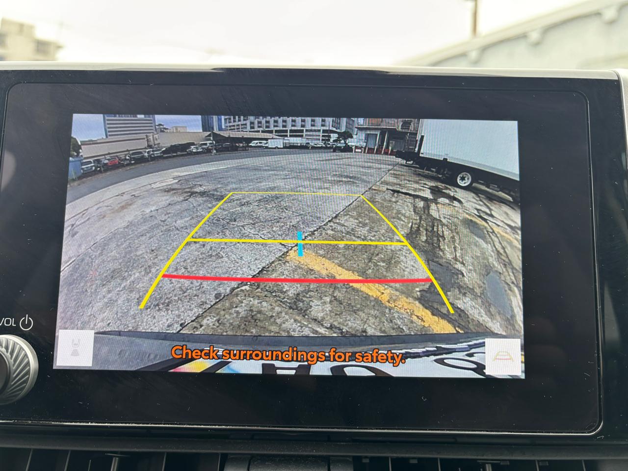 Toyota RAV4 LE FWD (Natl) 2025