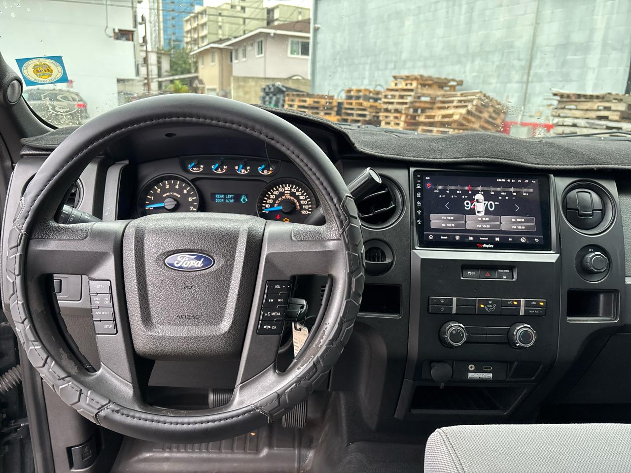 Ford F-150 2WD SuperCab 145" Lariat 2013