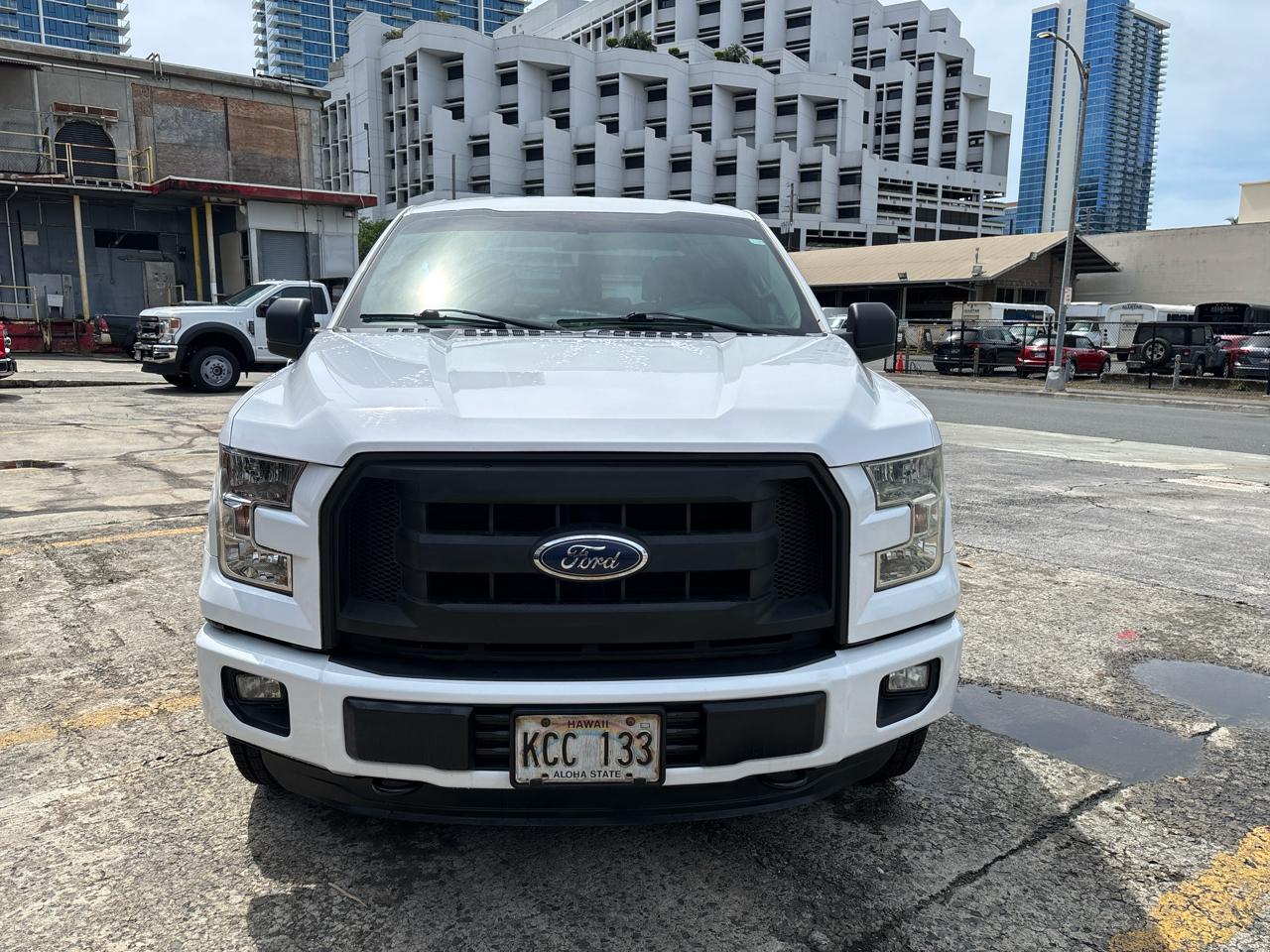 Ford F-150 4WD SuperCrew 157" Lariat w/HD Payload Pkg 2015