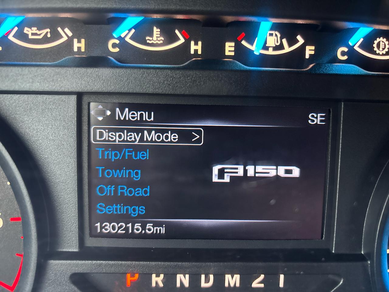 Ford F-150 4WD SuperCrew 157" Lariat w/HD Payload Pkg 2015