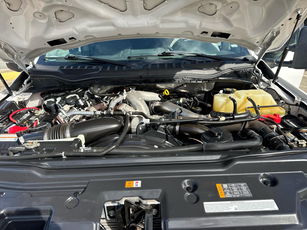 Ford Super Duty F-550 DRW XLT 4WD Reg Cab 145" WB 60" CA 2022