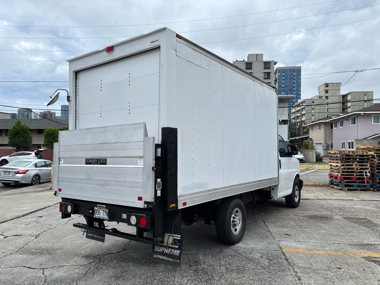 Chevrolet Express Commercial Cutaway 3500 Van 139" 2015