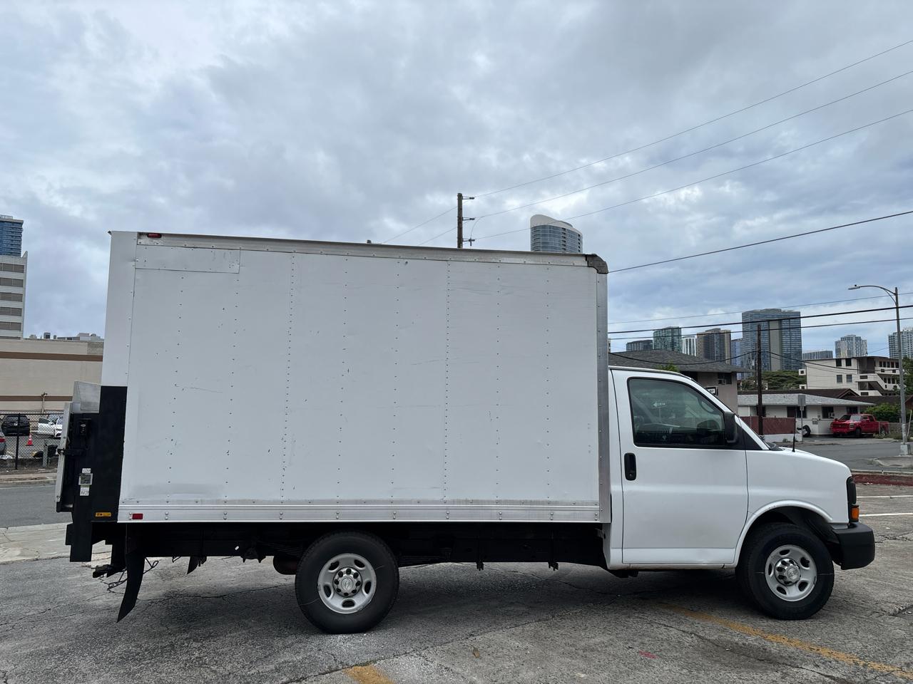 Chevrolet Express Commercial Cutaway 3500 Van 139" 2015
