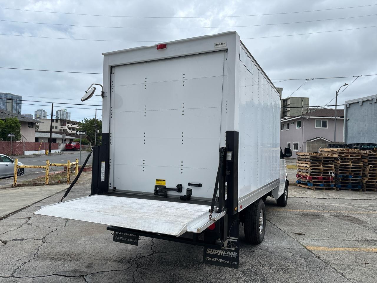 Chevrolet Express Commercial Cutaway 3500 Van 139" 2015