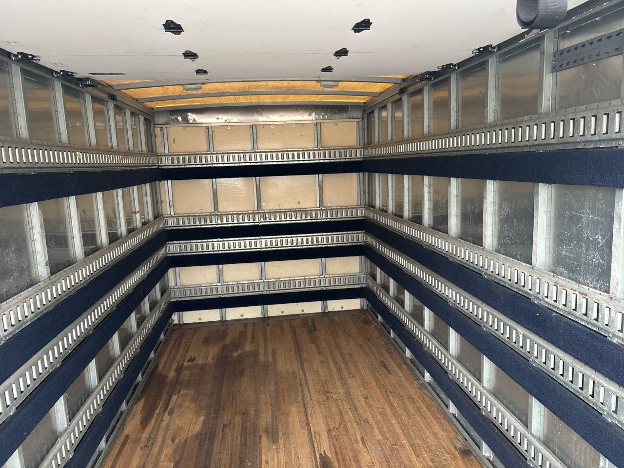 Chevrolet Express Commercial Cutaway 3500 Van 139" 2015