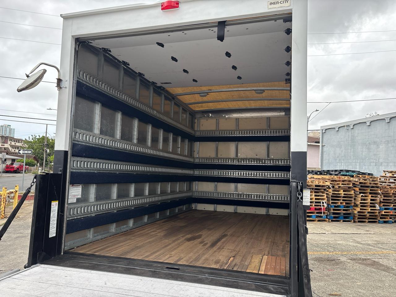 Chevrolet Express Commercial Cutaway 3500 Van 139" 2015