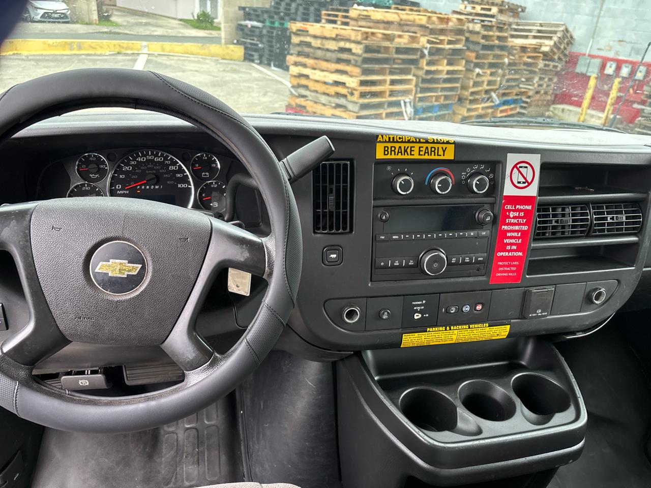 Chevrolet Express Commercial Cutaway 3500 Van 139" 2015