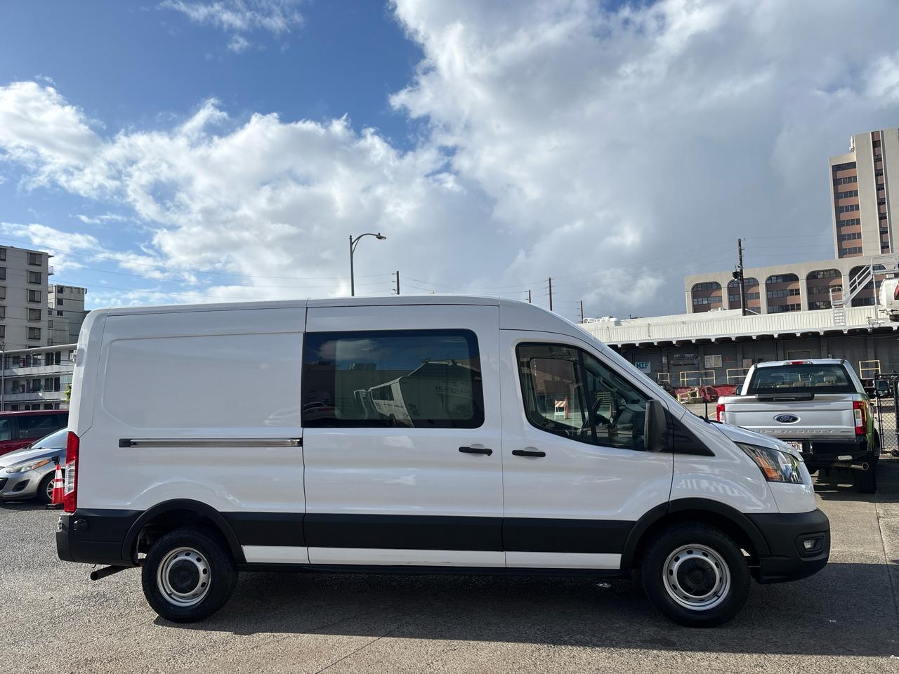 Ford Transit Cargo Van T-250 130" Med Rf 9070 GVWR RWD 2020