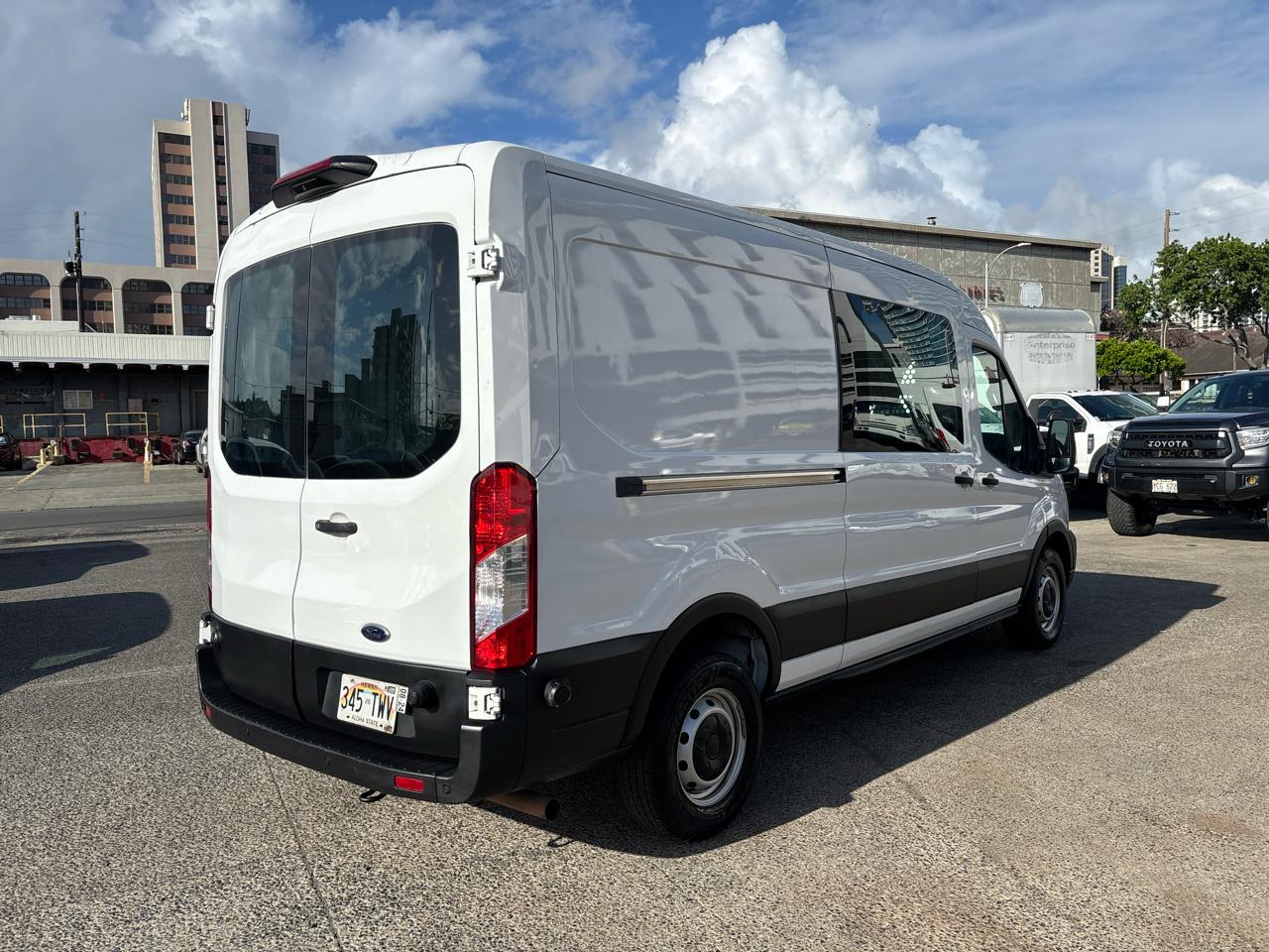 Ford Transit Cargo Van T-250 130" Med Rf 9070 GVWR RWD 2020