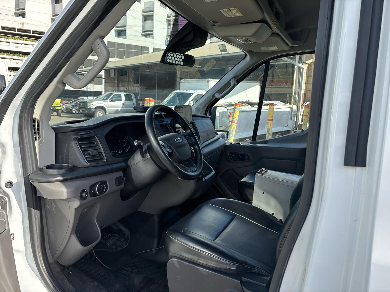 Ford Transit Cargo Van T-250 130" Med Rf 9070 GVWR RWD 2020