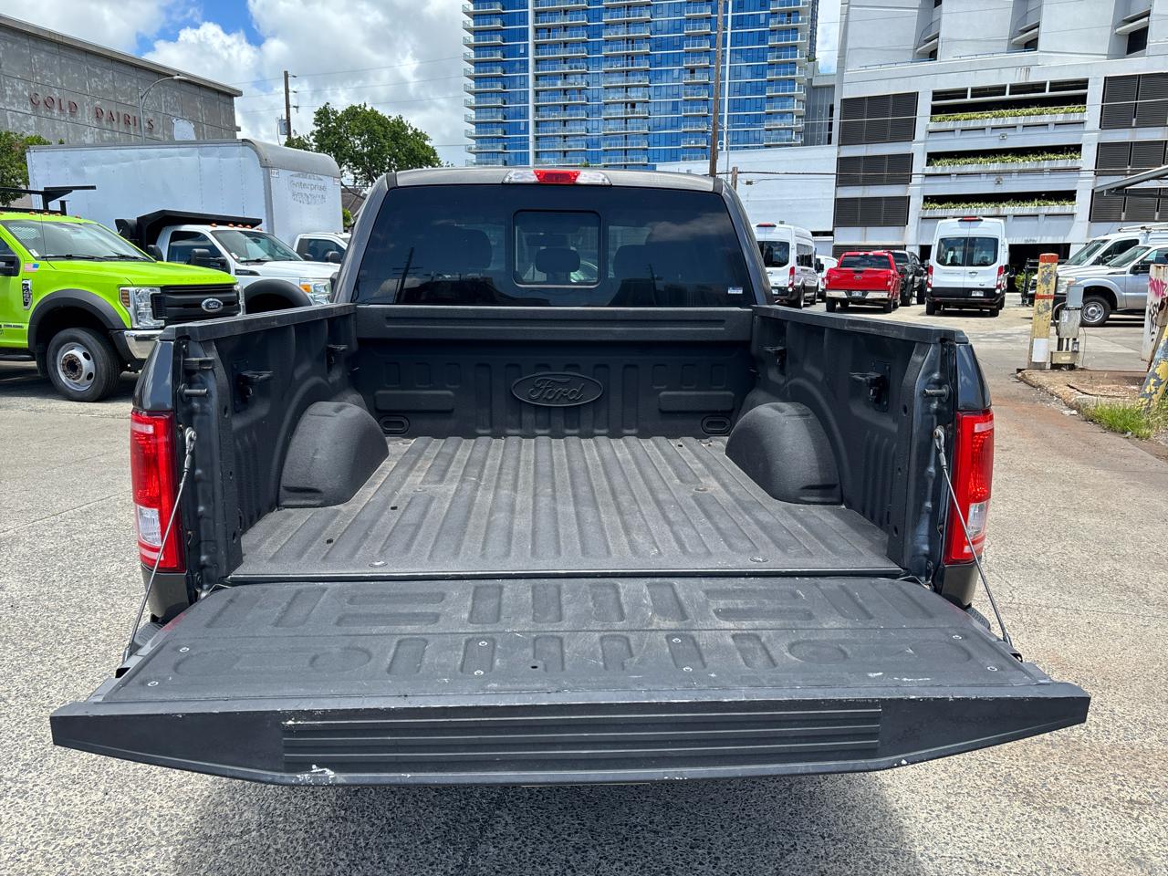 Ford F-150 2WD SuperCrew 145" XLT 2017