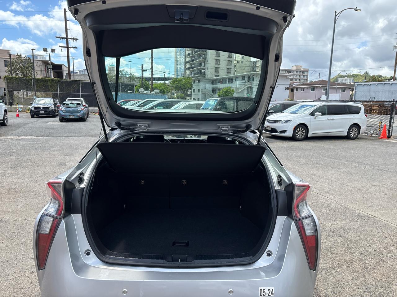 Toyota Prius Three Touring (Natl) 2018