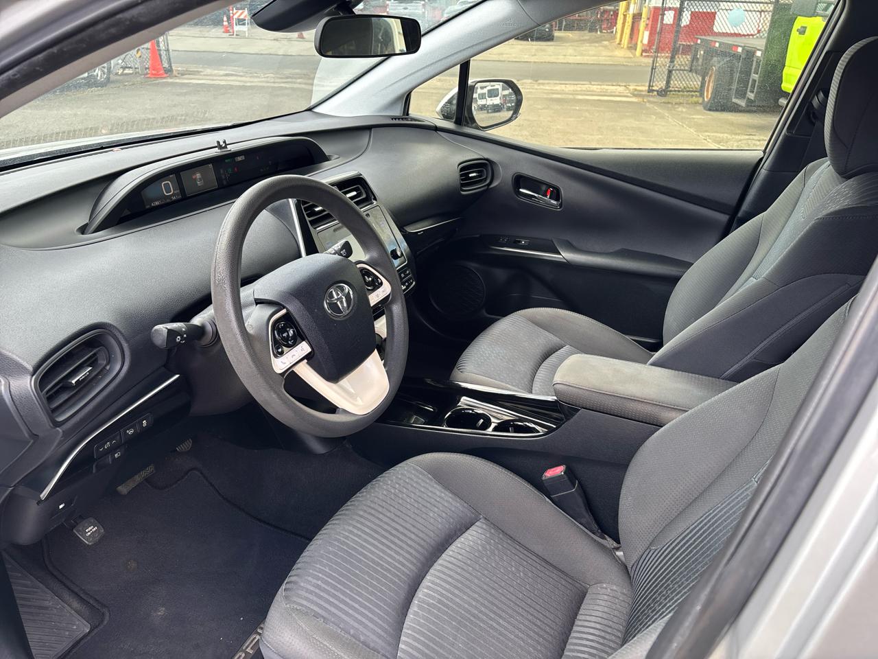 Toyota Prius Three Touring (Natl) 2018