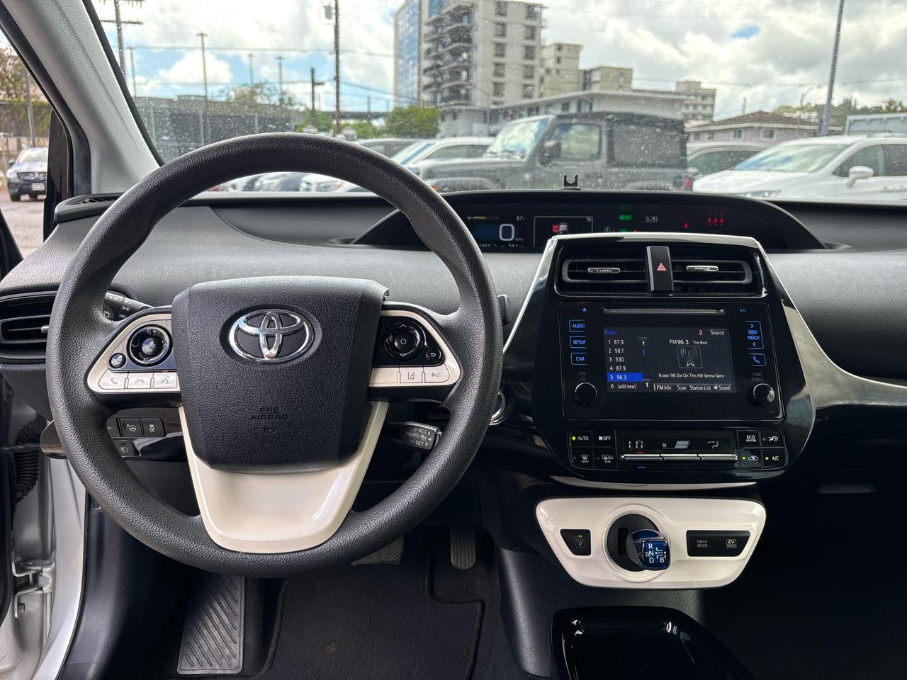 Toyota Prius Three Touring (Natl) 2018