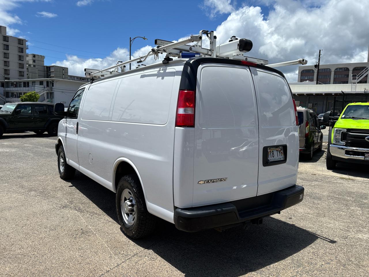Chevrolet Express Cargo Van RWD 2500 135" 2022