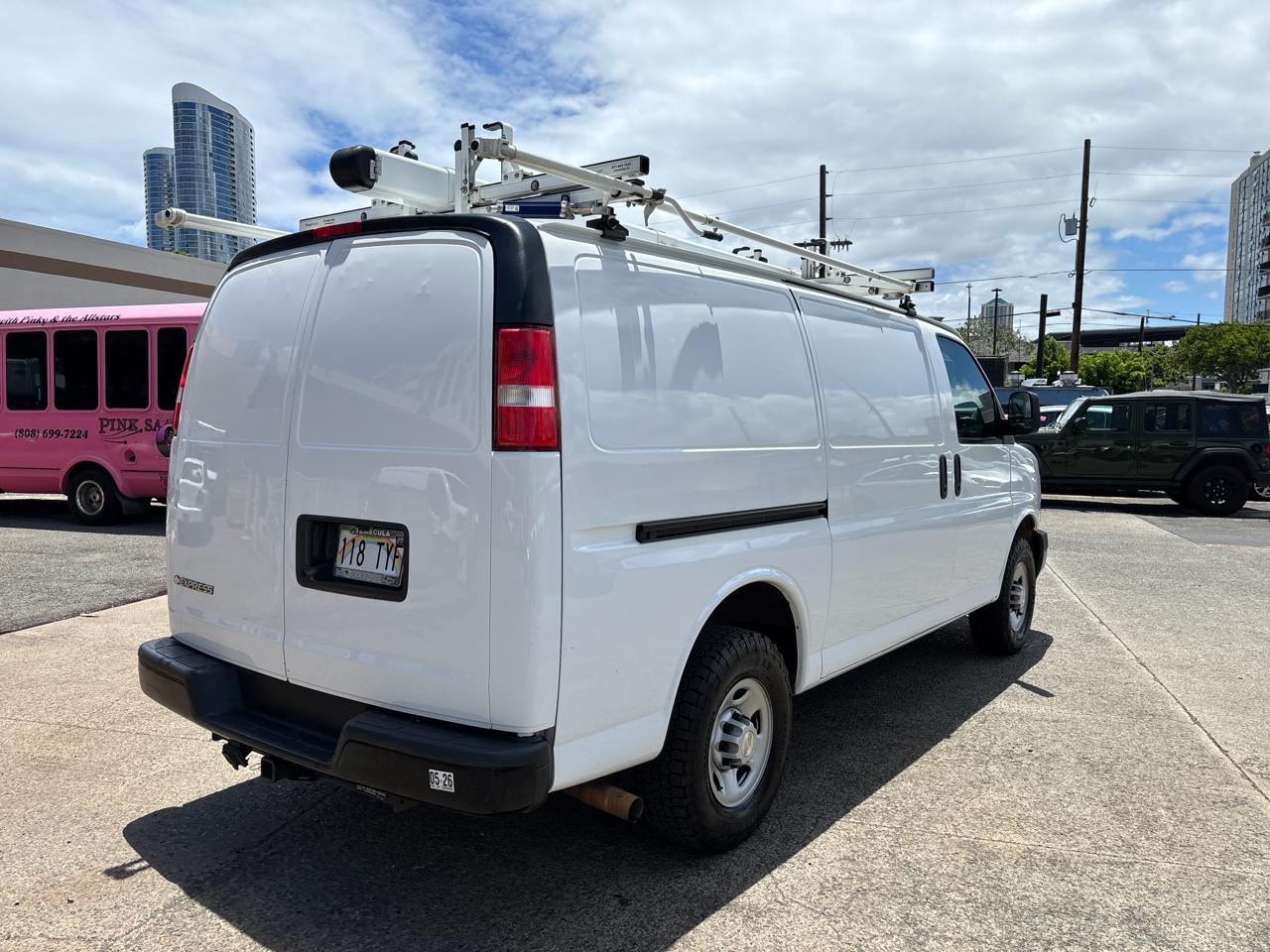 Chevrolet Express Cargo Van RWD 2500 135" 2022
