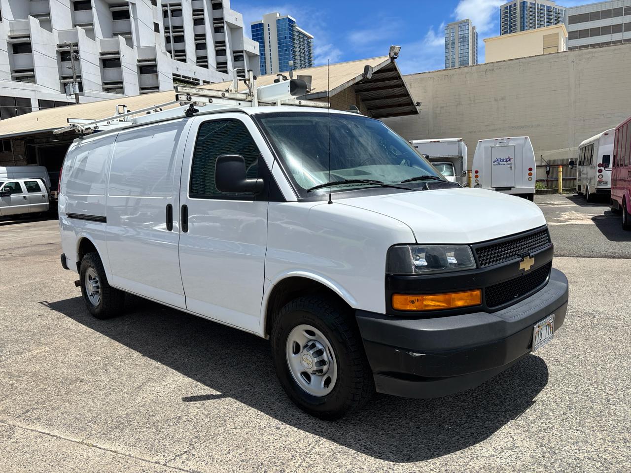 Chevrolet Express Cargo Van RWD 2500 135" 2022