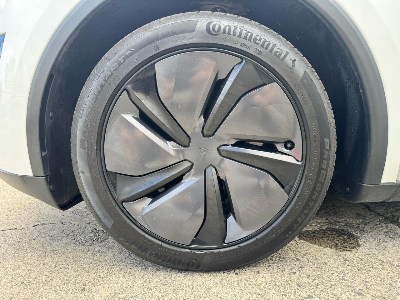 Tesla Model Y Premium RWD 2026