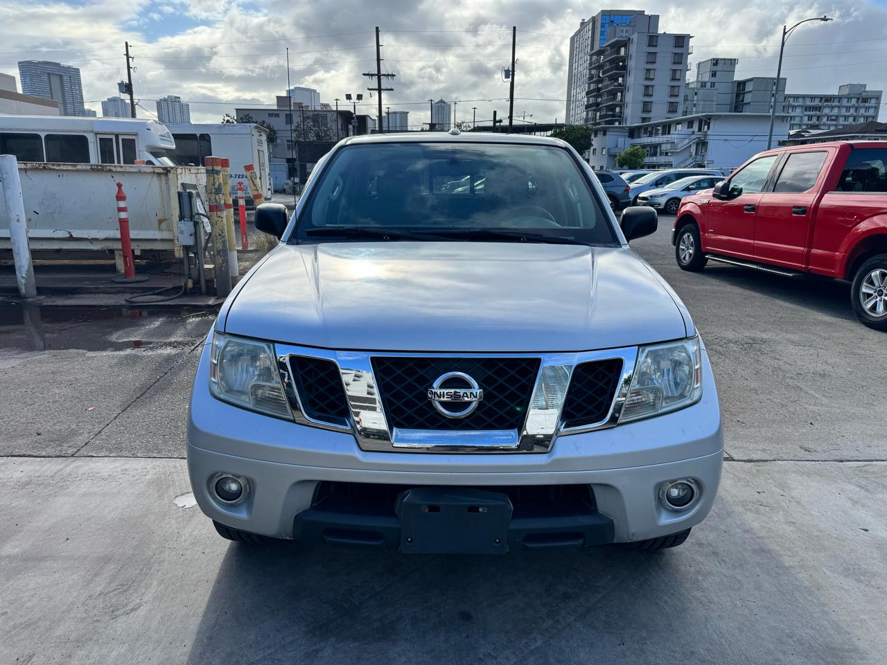Nissan Frontier 2WD Crew Cab SWB Auto SV 2015