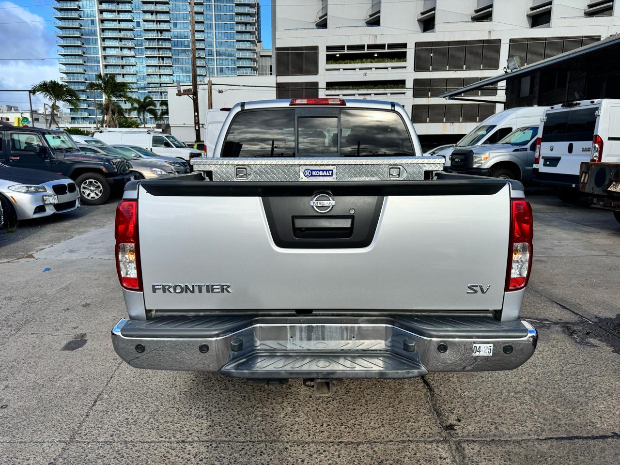 Nissan Frontier 2WD Crew Cab SWB Auto SV 2015