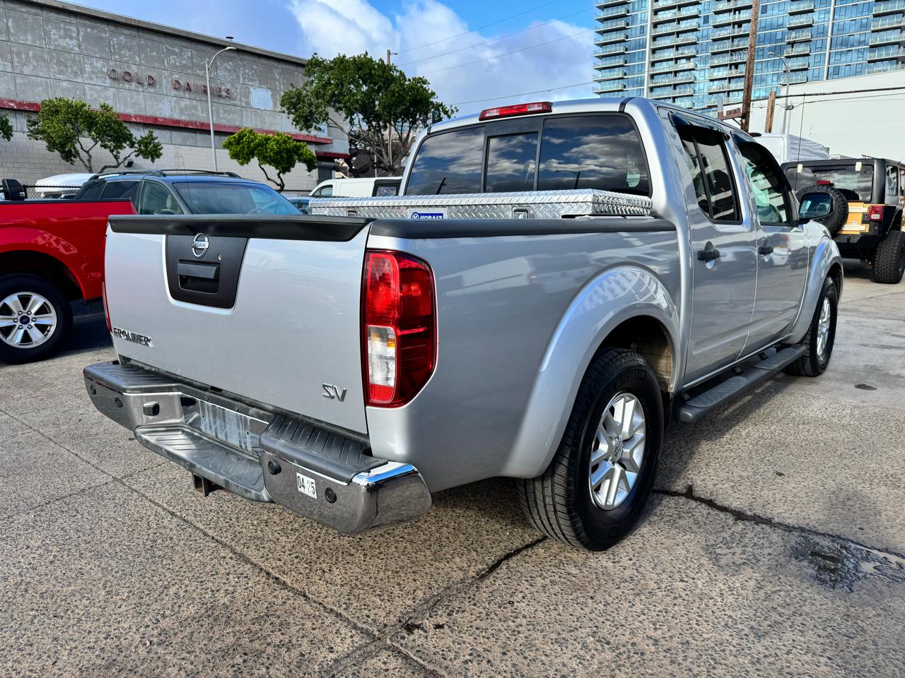 Nissan Frontier 2WD Crew Cab SWB Auto SV 2015